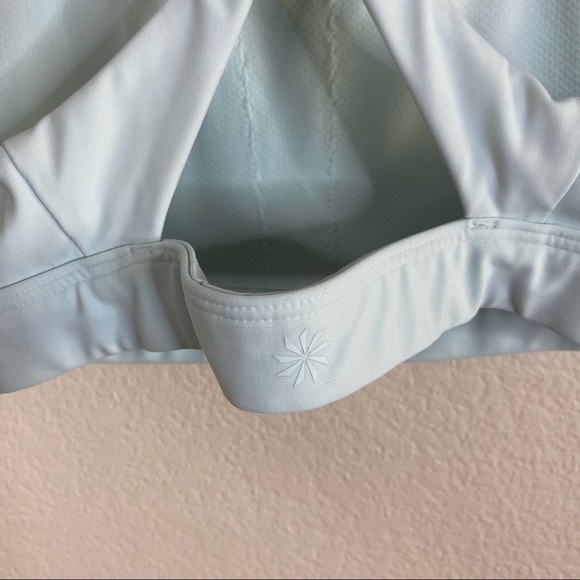 ATHLETA light blue Ultimate sports bra - Picture 11 of 11